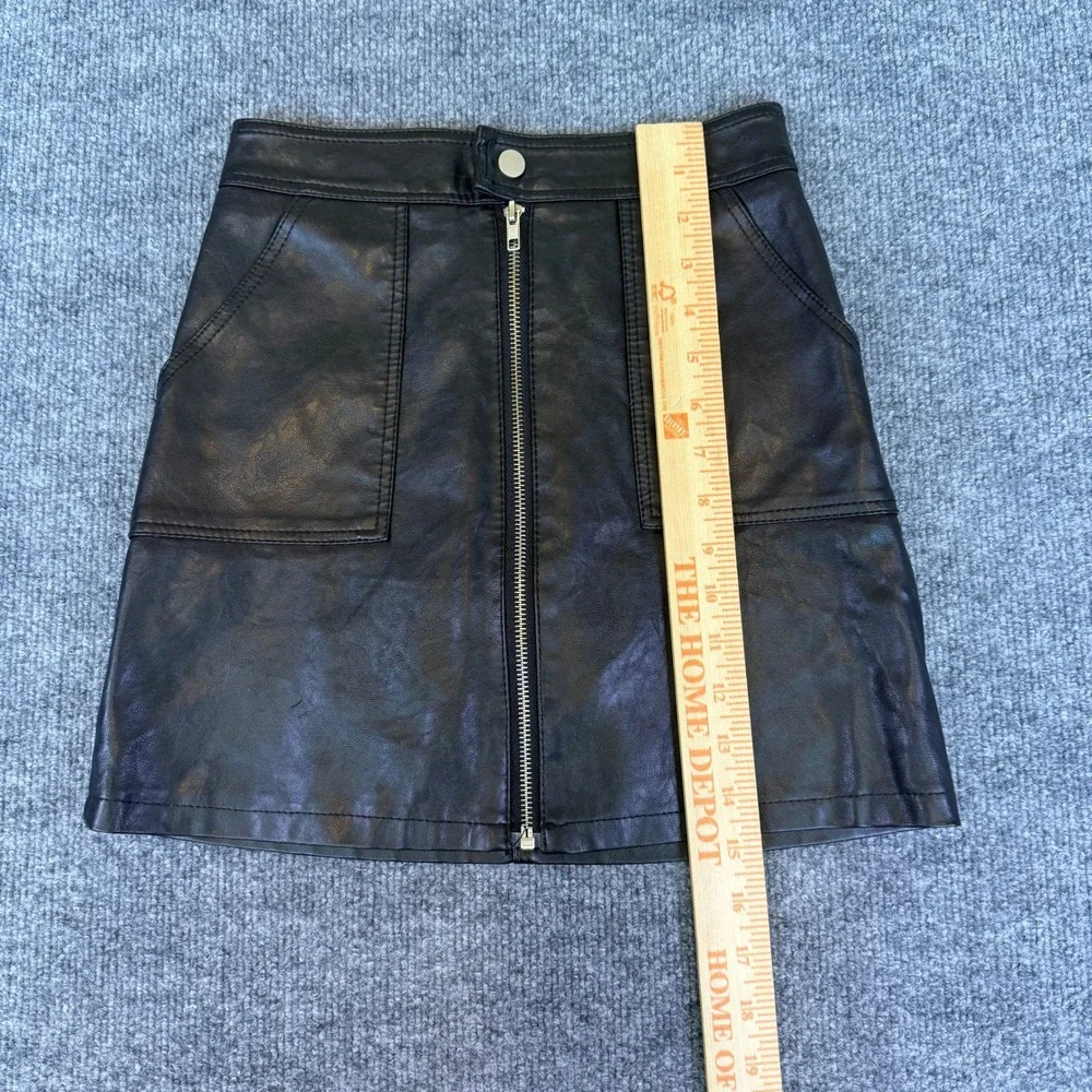 Black Faux Leather Zipper Front Mini Skort with Pockets High Waisted A-Line Chic